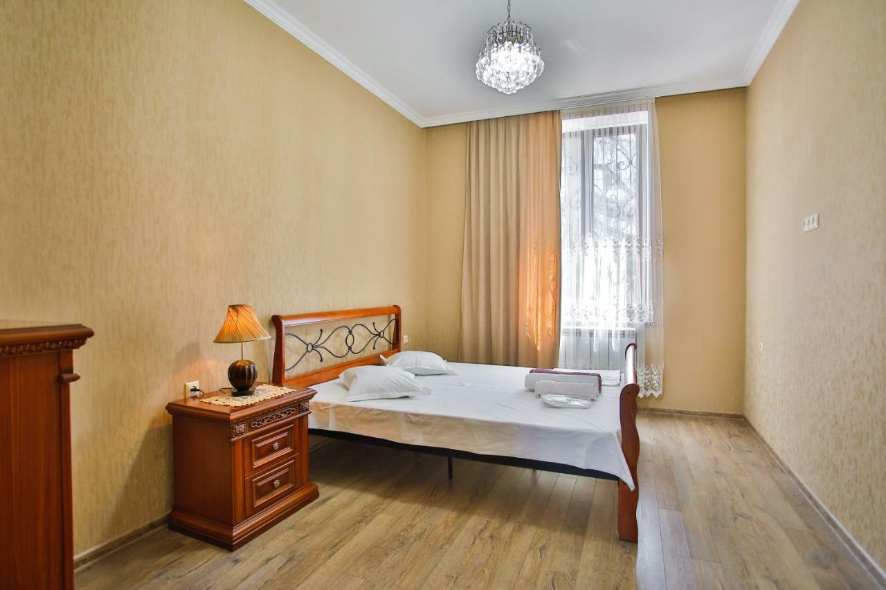 Apartment Anano クタイシ エクステリア 写真